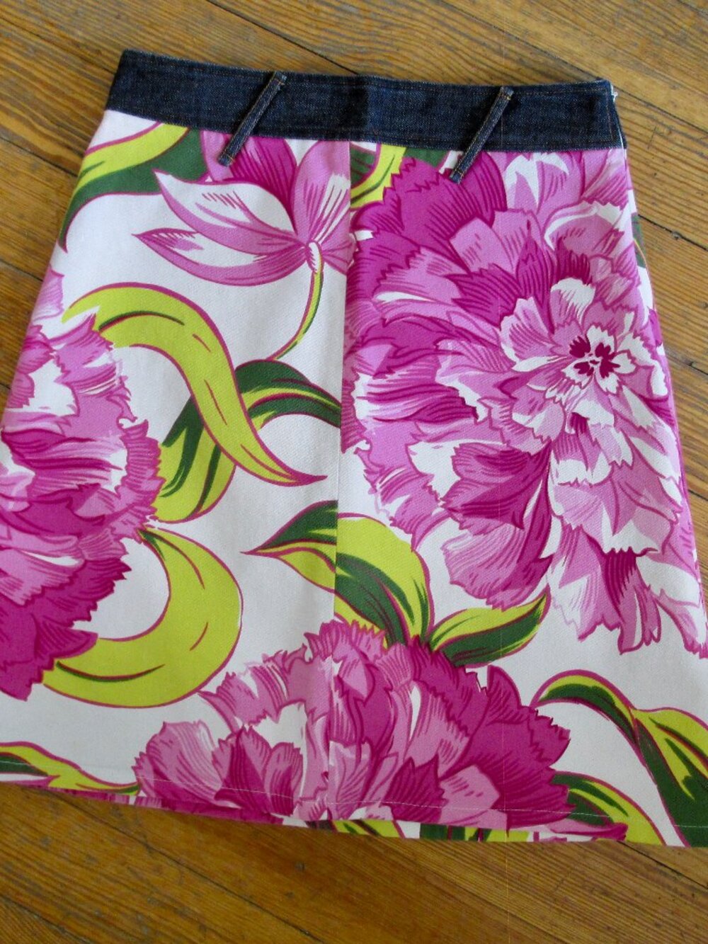 D&G Floral A-line Skirt Like new